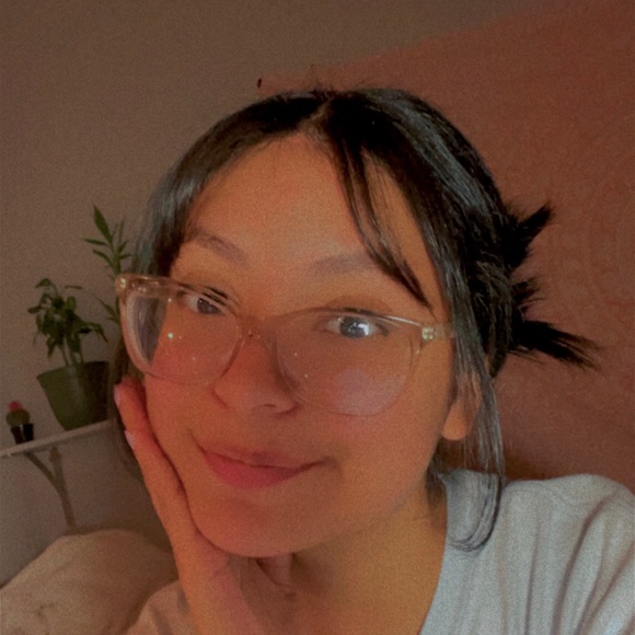naomivzqz